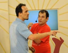 Foto de la galería: En Red, Al Final del Día y Asuntos Importantes