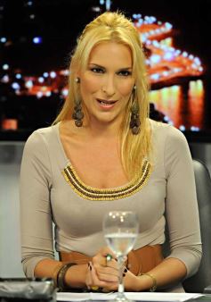 Foto de la galería: En Red, Al Final del Día y Asuntos Importantes