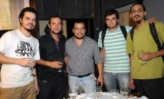 Foto de la galería: En Red, Al Final del Día y Asuntos Importantes