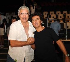 Foto de la galería: En Red, Al Final del Día y Asuntos Importantes