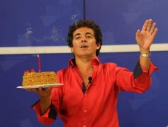 Foto de la galería: En Red, Al Final del Día y Asuntos Importantes