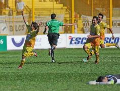 Foto de la galería: Crucero del Norte 2-Deportivo Merlo 0