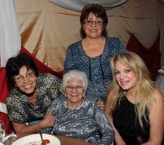 Foto de la galería: Los 90 de Doña Pató