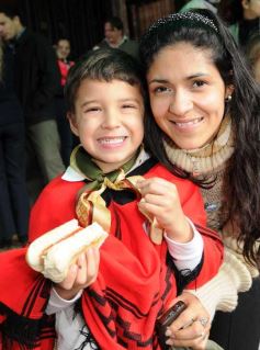 Foto de la galería: Festejos del 25 de Mayo en el Colegio del Carmen
