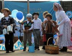 Foto de la galería: Festejos del 25 de Mayo en el Colegio del Carmen