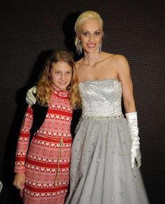 Foto de la galería: Desfile solidario con Ingrid Grudke en el club Oberá Tenis Club