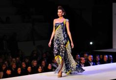 Foto de la galería: Desfile solidario con Ingrid Grudke en el club Oberá Tenis Club