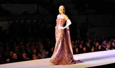 Foto de la galería: Desfile solidario con Ingrid Grudke en el club Oberá Tenis Club