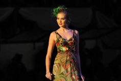 Foto de la galería: Desfile solidario con Ingrid Grudke en el club Oberá Tenis Club