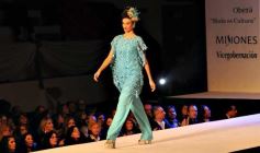 Foto de la galería: Desfile solidario con Ingrid Grudke en el club Oberá Tenis Club