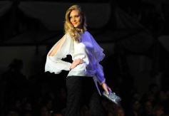 Foto de la galería: Desfile solidario con Ingrid Grudke en el club Oberá Tenis Club