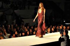 Foto de la galería: Desfile solidario con Ingrid Grudke en el club Oberá Tenis Club