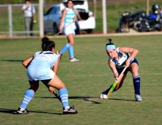 Foto de la galería: Capri se quedó con el título al vencer por 3-1 a Educación en la definición de Damas Mayores