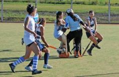 Foto de la galería: Capri se quedó con el título al vencer por 3-1 a Educación en la definición de Damas Mayores