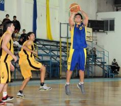 Foto de la galería: Tirica venció a Mitre como visitante por 68-65 y recuperó la ventaja
