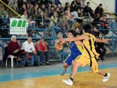 Foto de la galería: Tirica venció a Mitre como visitante por 68-65 y recuperó la ventaja