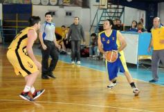 Foto de la galería: Tirica venció a Mitre como visitante por 68-65 y recuperó la ventaja