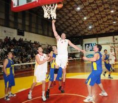 Foto de la galería: Tokio 95-Mitre 80