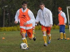 Foto de la galería: Crucero entrena con nuevas caraas