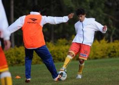 Foto de la galería: Crucero entrena con nuevas caraas