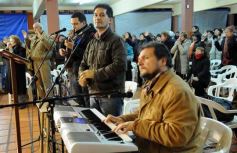 Foto de la galería: Misa  y adoración al Santísimo