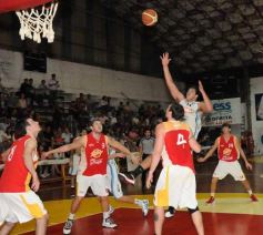 Foto de la galería: Tokio sacó la primera ventaja