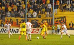 Foto de la galería: Crucero del Norte 1-Huracán de Parque Patricios 0