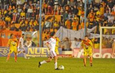 Foto de la galería: Crucero del Norte 1-Huracán de Parque Patricios 0