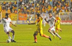 Foto de la galería: Crucero del Norte 1-Huracán de Parque Patricios 0