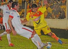 Foto de la galería: Crucero del Norte 1-Huracán de Parque Patricios 0