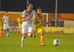 Foto de la galería: Crucero del Norte 1-Huracán de Parque Patricios 0