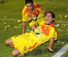 Foto de la galería: Crucero del Norte 1-Huracán de Parque Patricios 0