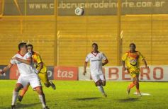 Foto de la galería: Crucero del Norte 1-Huracán de Parque Patricios 0