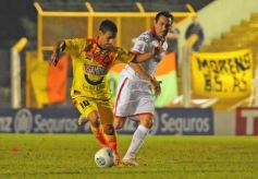 Foto de la galería: Crucero del Norte 1-Huracán de Parque Patricios 0