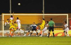 Foto de la galería: Crucero del Norte 1-Huracán de Parque Patricios 0