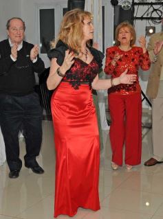 Foto de la galería: Nélida Madelaire y un evento festivo con familiares y amigos