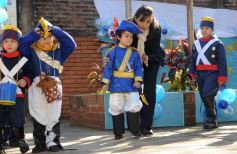 Foto de la galería: Homenaje al Libertador Gral José de San Martín en el Colegio del Carmen