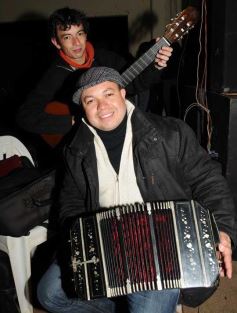 Foto de la galería: Gran peña folclórica con fines benéficos realizado por el Club Pirá Pytá y los músicos populares misioneros