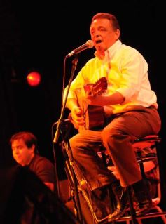 Foto de la galería: Espectáculo de primer nivel de los Hermanos Brítez y Mario Bofil en el auditorium del Montoya
