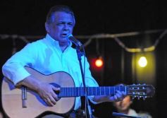 Foto de la galería: Espectáculo de primer nivel de los Hermanos Brítez y Mario Bofil en el auditorium del Montoya