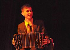 Foto de la galería: Espectáculo de primer nivel de los Hermanos Brítez y Mario Bofil en el auditorium del Montoya