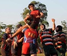 Foto de la galería: Centro se quedó con el clásico ante Lomas