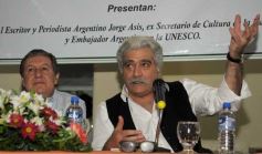 Foto de la galería: Jorge Asís disertó sobre política nacional e internacional en el Club Sarmiento de Posadas