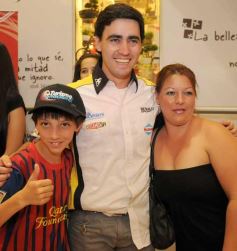 Foto de la galería: Posadas Plaza Shopping fue el escenario elegido para lanzar oficialmente la 9ª fecha del calendario 2013 del TN