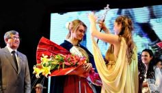 Foto de la galería: Natalia Burgen de la colectividad suiza es la nueva Reina de la Fiesta Nacional del Inmigrante