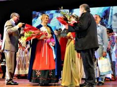 Foto de la galería: Natalia Burgen de la colectividad suiza es la nueva Reina de la Fiesta Nacional del Inmigrante