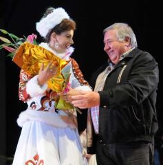 Foto de la galería: Natalia Burgen de la colectividad suiza es la nueva Reina de la Fiesta Nacional del Inmigrante