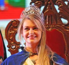 Foto de la galería: Natalia Burgen de la colectividad suiza es la nueva Reina de la Fiesta Nacional del Inmigrante