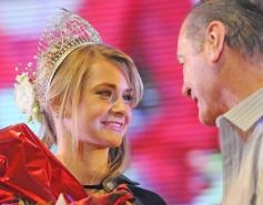Foto de la galería: Natalia Burgen de la colectividad suiza es la nueva Reina de la Fiesta Nacional del Inmigrante