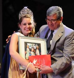 Foto de la galería: Natalia Burgen de la colectividad suiza es la nueva Reina de la Fiesta Nacional del Inmigrante